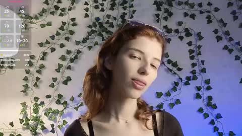 Lesly online show from March 2025 07:49:02 PM