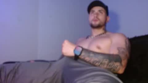 lliamm 2 online show from October 2025 04:33:01 AM