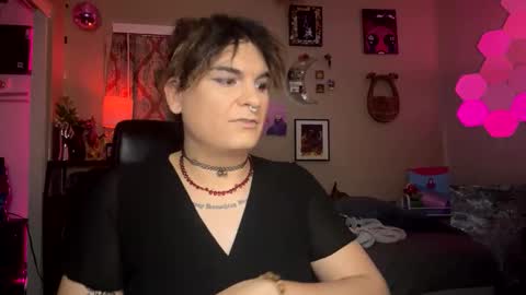 Snapshot of lobotomyprincess chatting on April 2026 05:04:02 AM LobotomyPrincess online show from April 2026 05:04:02 AM
