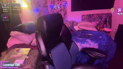 Snapshot of lobotomyprincess chatting on April 2026 04:24:02 AM LobotomyPrincess online show from April 2026 04:24:02 AM