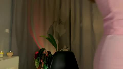 Snapshot of lodemure_ chatting on May 2026 01:13:01 AM Lolla online show from May 2026 01:13:01 AM
