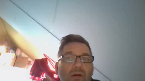 lofkok online show from April 2026 11:04:01 AM