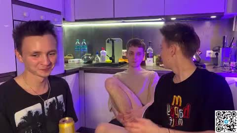 Snapshot of logan_mett chatting on October 2025 10:21:02 PM Logan online show from October 2025 10:21:02 PM