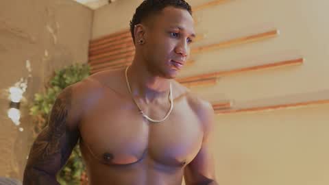 logan_varela online show from November 2025 10:54:01 PM