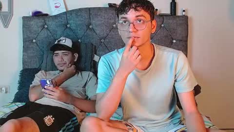 logan_willyams_ online show from September 2025 09:36:02 PM