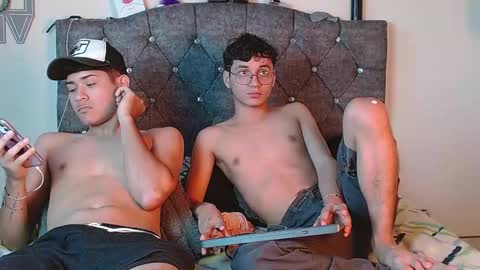 logan_willyams_ online show from September 2025 09:48:02 PM