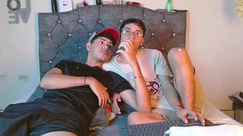logan_willyams_ online show from September 2025 09:38:01 PM