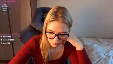 Snapshot of logandrive chatting on September 2025 12:05:01 PM Logan and Katana online show from September 2025 12:05:01 PM