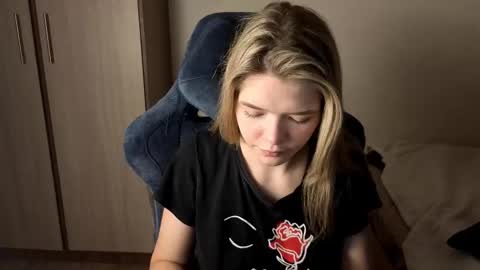 Snapshot of logandrive chatting on October 2025 01:07:01 PM Logan and Katana online show from October 2025 01:07:01 PM