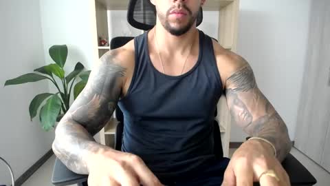 Logan Wolfp online show from May 2026 07:30:02 PM