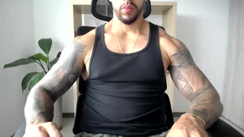 Logan Wolfp online show from May 2026 07:55:02 PM