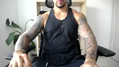 Logan Wolfp online show from June 2026 10:01:02 PM