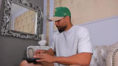 Snapshot of logansimmons chatting on October 2025 03:48:01 AM U can call me Logan online show from October 2025 03:48:01 AM