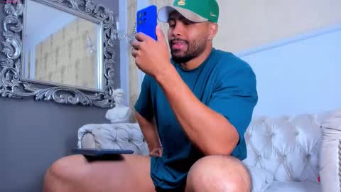 Snapshot of logansimmons chatting on October 2025 03:20:01 AM U can call me Logan online show from October 2025 03:20:01 AM