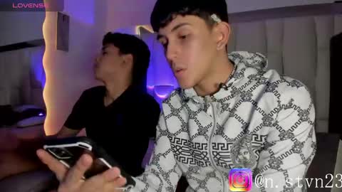 logantwink18 online show from May 2026 12:59:01 AM