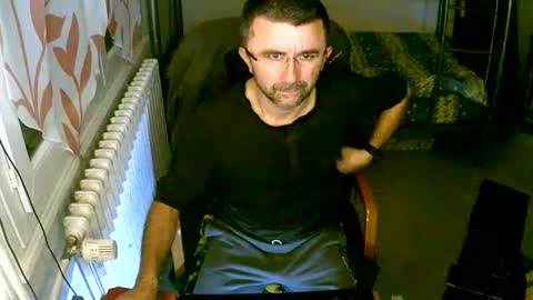 Snapshot of lokoum39 chatting on December 2024 06:28:01 PM lokoum39 online show from December 2024 06:28:01 PM