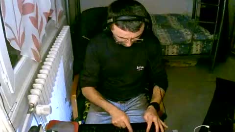 Snapshot of lokoum39 chatting on December 2024 05:55:01 PM lokoum39 online show from December 2024 05:55:01 PM