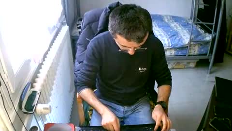 Snapshot of lokoum39 chatting on January 2025 02:23:02 PM lokoum39 online show from January 2025 02:23:02 PM