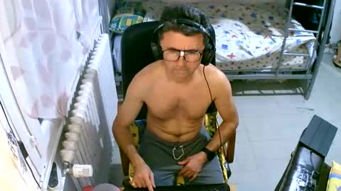 Snapshot of lokoum39 chatting on October 2025 06:41:02 PM lokoum39 online show from October 2025 06:41:02 PM