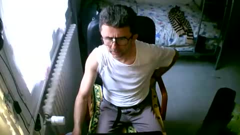 Snapshot of lokoum39 chatting on November 2025 12:29:02 PM lokoum39 online show from November 2025 12:29:02 PM