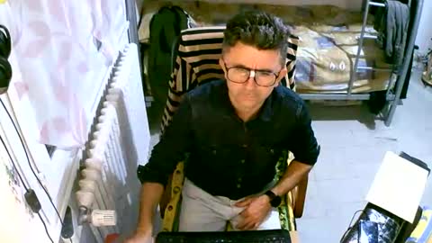 Snapshot of lokoum39 chatting on November 2025 04:50:01 PM lokoum39 online show from November 2025 04:50:01 PM