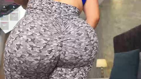 Lola Sweet online show from April 2026 11:48:01 AM