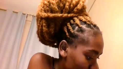 Snapshot of lola_allure chatting on May 2026 11:16:02 AM lola_allure online show from May 2026 11:16:02 AM