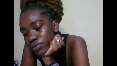Snapshot of lola_allure chatting on June 2026 09:45:01 AM lola_allure online show from June 2026 09:45:01 AM