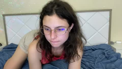 Snapshot of lola_aspis chatting on October 2025 04:48:02 PM lola_aspis online show from October 2025 04:48:02 PM