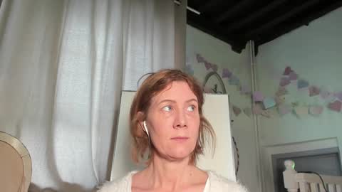 lola_belgium online show from February 2025 01:05:01 PM