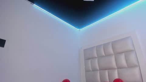 Snapshot of lola_js chatting on June 2026 04:30:02 PM lola_js online show from June 2026 04:30:02 PM