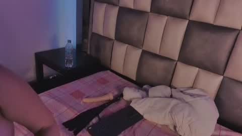 Snapshot of lola_js chatting on June 2026 12:03:02 AM lola_js online show from June 2026 12:03:02 AM