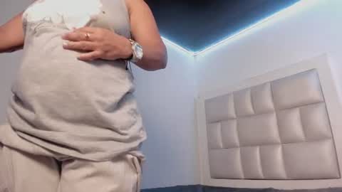 Snapshot of lola_js chatting on July 2026 12:01:01 PM lola_js online show from July 2026 12:01:01 PM