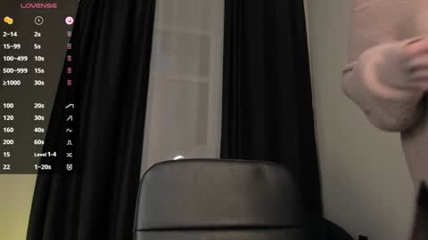 Snapshot of lola_missy chatting on January 2025 05:52:02 AM Lola online show from January 2025 05:52:02 AM