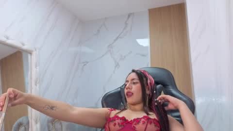 Snapshot of lola_roses_tf chatting on April 2026 08:14:01 PM Lola online show from April 2026 08:14:01 PM