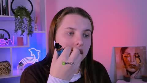 Lola online show from October 2025 07:11:01 PM