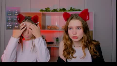 Lola online show from October 2025 07:03:02 PM