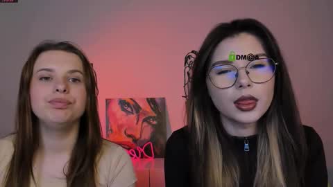 Lola online show from October 2025 07:15:01 PM