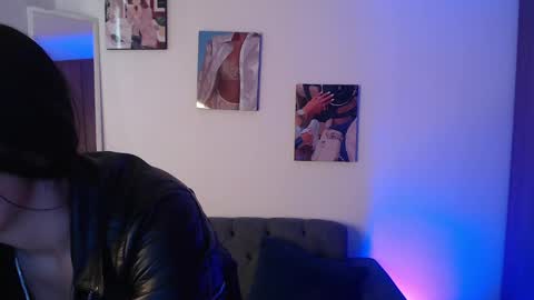 lolaandcamille online show from February 2025 01:28:01 PM