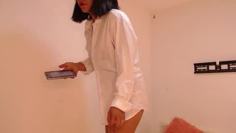 lolaandcamille online show from October 2025 01:57:02 PM