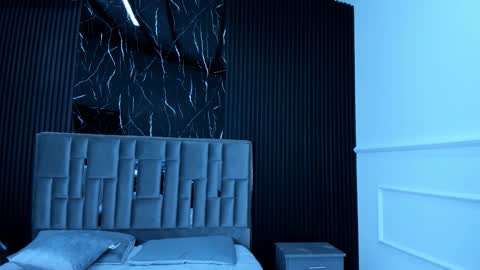 Lola Angel online show from October 2025 07:56:01 PM