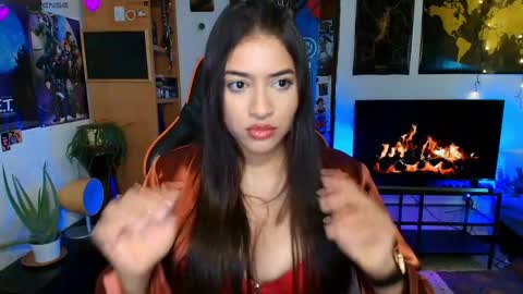 lolaasmith_21 online show from May 2026 08:58:02 PM