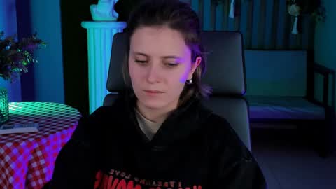 Snapshot of lolaasmus chatting on December 2024 08:17:01 PM I consider myself the god Loki but life just calls me LOL online show from December 2024 08:17:01 PM