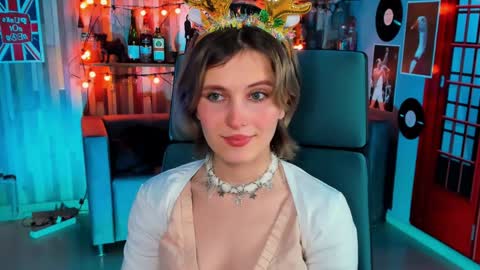 Snapshot of lolaasmus chatting on December 2024 08:28:01 AM I consider myself the god Loki but life just calls me LOL online show from December 2024 08:28:01 AM