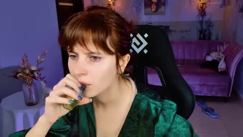 Snapshot of lolaasmus chatting on September 2025 07:45:02 AM I consider myself the god Loki but life just calls me LOL online show from September 2025 07:45:02 AM