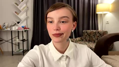 lolaatatee online show from June 2026 05:15:02 PM