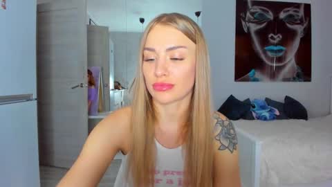 Snapshot of lolabani675452 chatting on October 2025 10:04:01 AM lolabani675452 online show from October 2025 10:04:01 AM