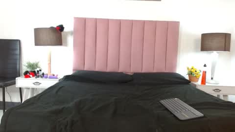 lolagolden1 online show from October 2025 10:57:02 AM