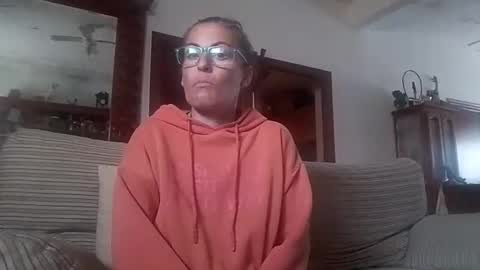 LOLA HUESO y ERIC online show from February 2025 03:41:02 PM