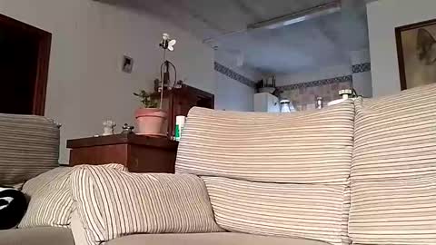 LOLA HUESO y ERIC online show from October 2025 08:15:01 AM